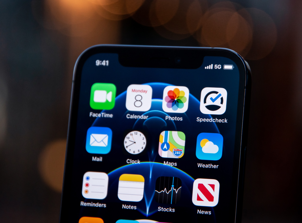 群英乡苹果手机维修分享为什么 iPhone 12 在冬季会自动关机 